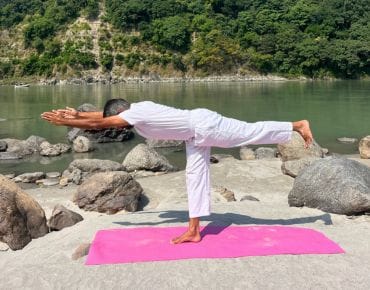 200-hour Yoga TTC in Rishikesh